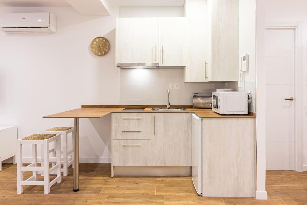 Malagueta Apartments มาลากา ภายนอก รูปภาพ