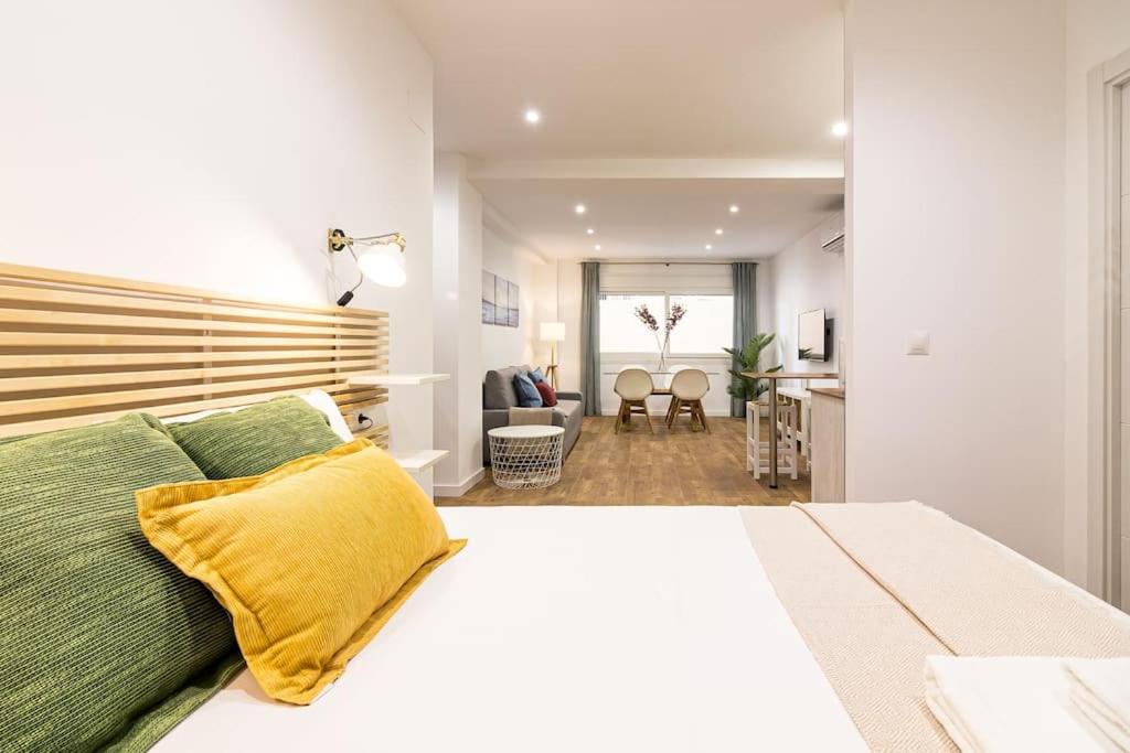 Malagueta Apartments มาลากา ภายนอก รูปภาพ
