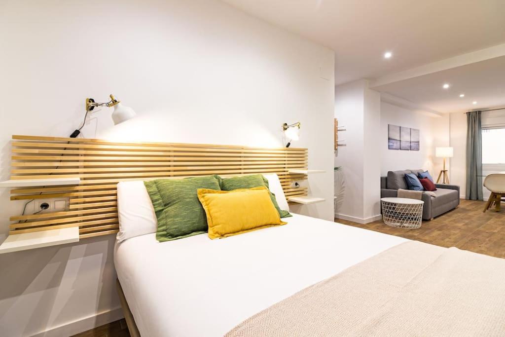Malagueta Apartments มาลากา ภายนอก รูปภาพ