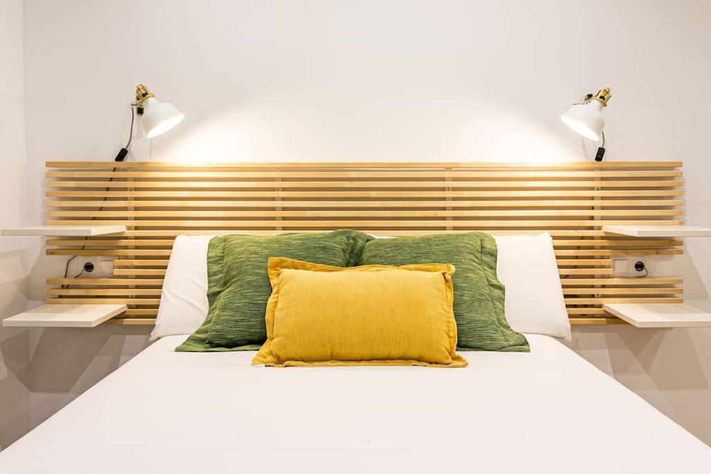 Malagueta Apartments มาลากา ภายนอก รูปภาพ